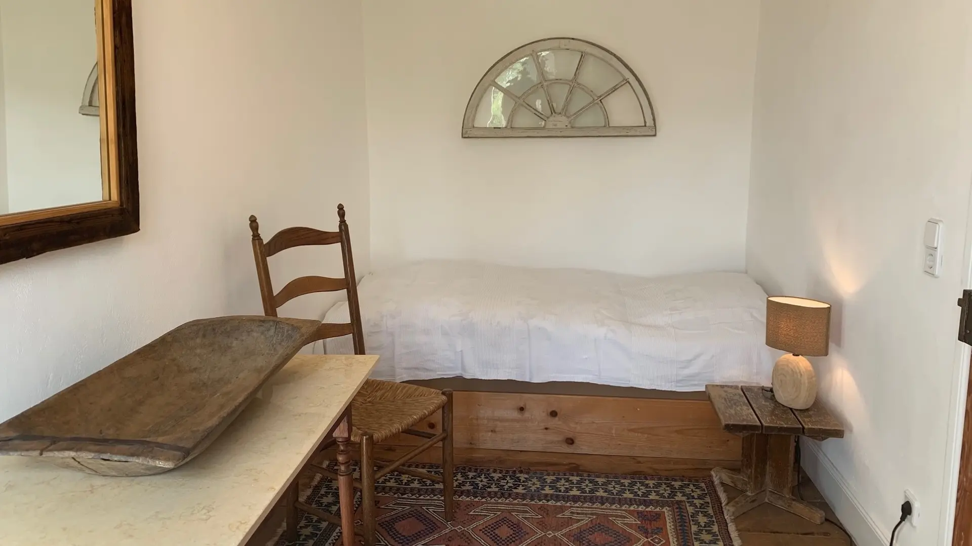 Bett im Einzelzimmer